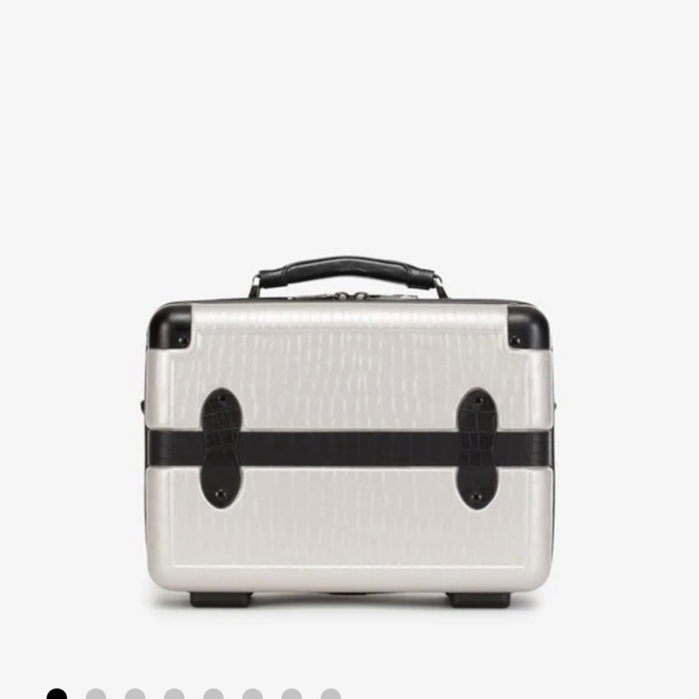 calpak TRNK vanity case